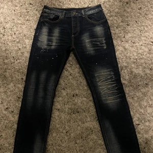 Kings will dream jeans - Kings Will dream jeans, säljer dessa jeans eftersom dem inte passar längre. Jeansen är i nyskick och har bara använts en gång. Nypris 579 kr mitt pris 200 kr   