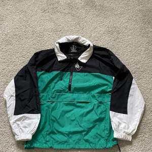 Volcom shell jacket. Has a hood in collar. Open for offers :) 