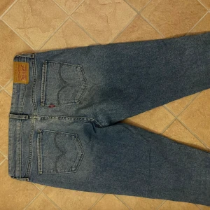 Levis jeans - Jeans från Levis, använda fåtal gånger så bra skick.