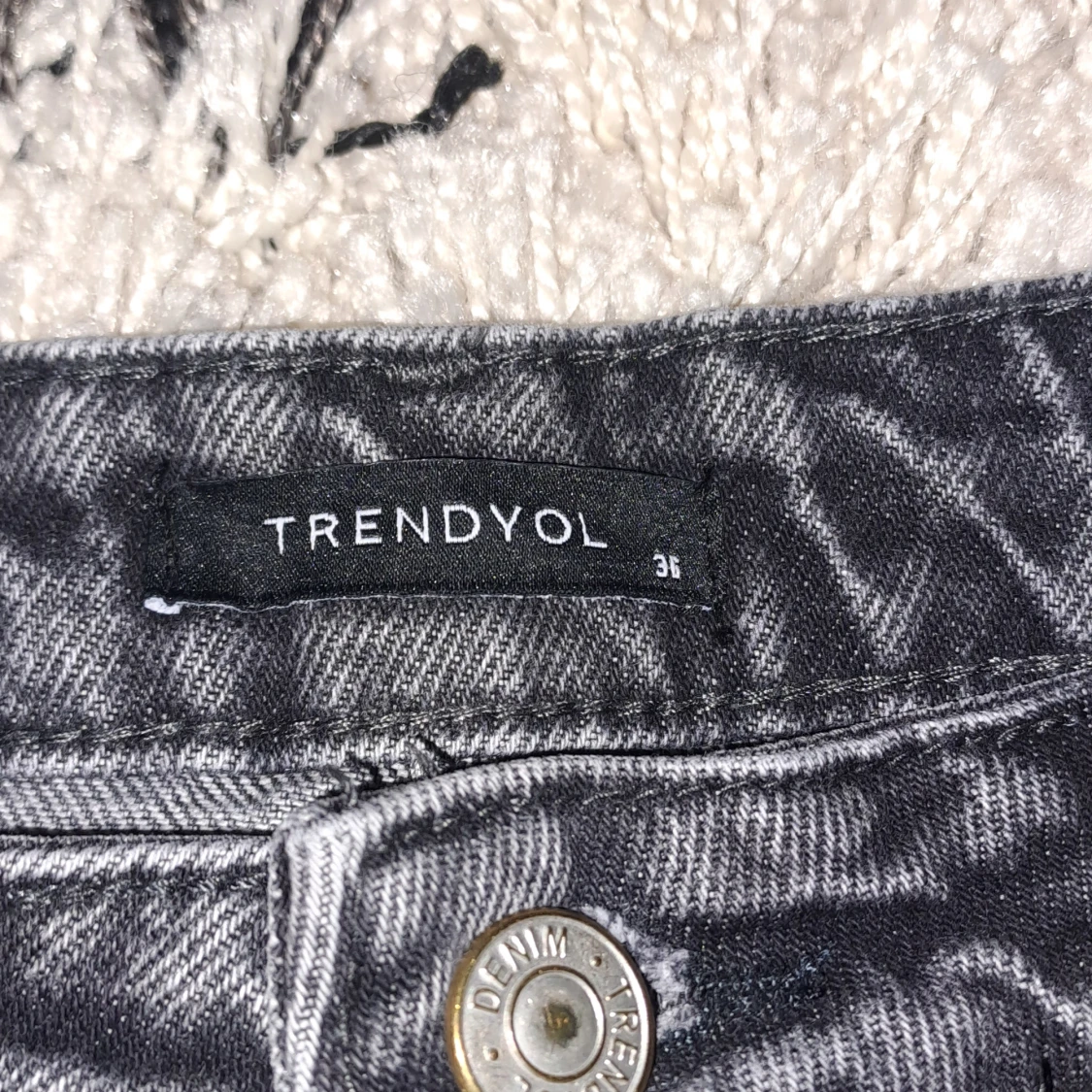 Trendyol jeans - 90