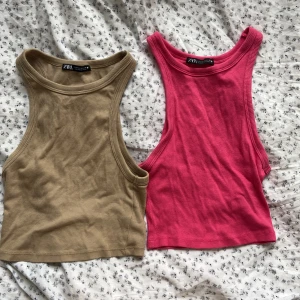 Linnen från zara - Jättesnygga linnen från zara i jättebra skick, det rosa är i S och det beiga i M, men jag har xs-s och båda passar mig så skulle säga att dom är små i storleken💕(priset är för båda två)