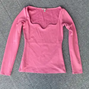 Rosa tröja från hm storlek XS. Använd 1 gång