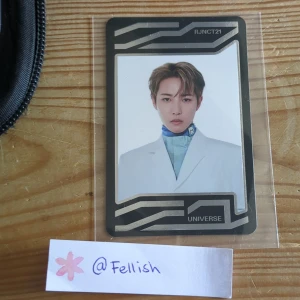 Renjun NCT 2021 universe pc - Kan tradea mot Taeyong wl och skickas på brev, skriv isåfall🫶 Frakt ingår inte i priset Fint skick