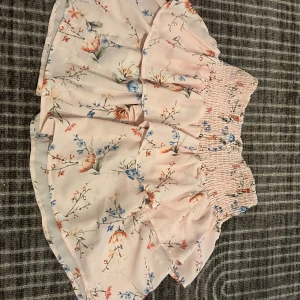 Sommar kjol  - Gulligt sommar kjol köpt från Kappahl 