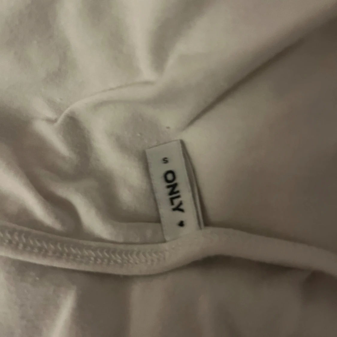 Vit långärmad tröja  - 91