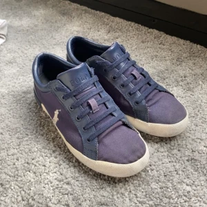 Ralph lauren skor  - Säljer dessa feta Ralph lauren skorna. Sick 6,5/10
