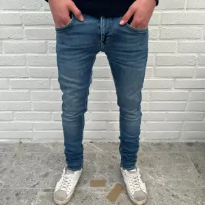 Tiger Of Sweden slim jeans || Nyskick, knappt användna || Passar 170-180 cm || Skriv vid minsta fundering! Mvh, CH 