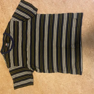 Dickies Bothell Stripe T-shirt (Black) - Bra skick storlek M 