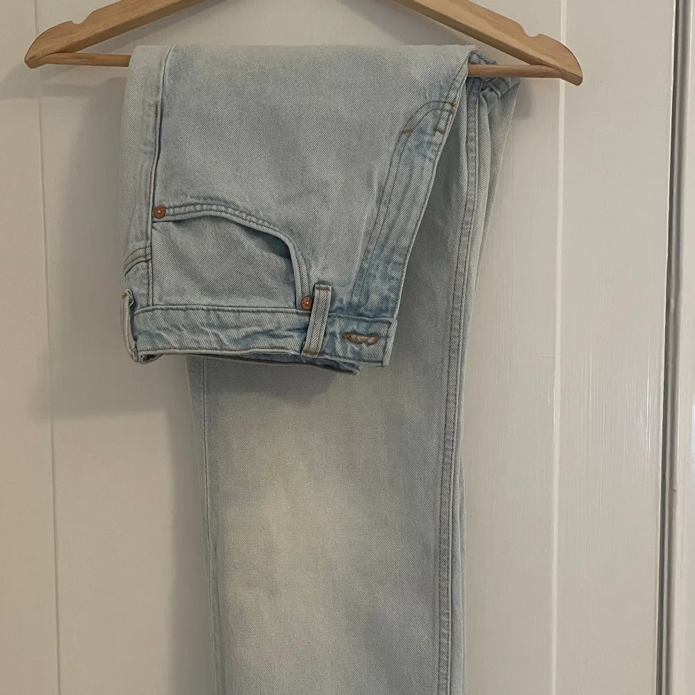 Weekday jeans (Voyage) i storlek W28 L28. Som nya 🤍🤍. Jeans & Byxor.