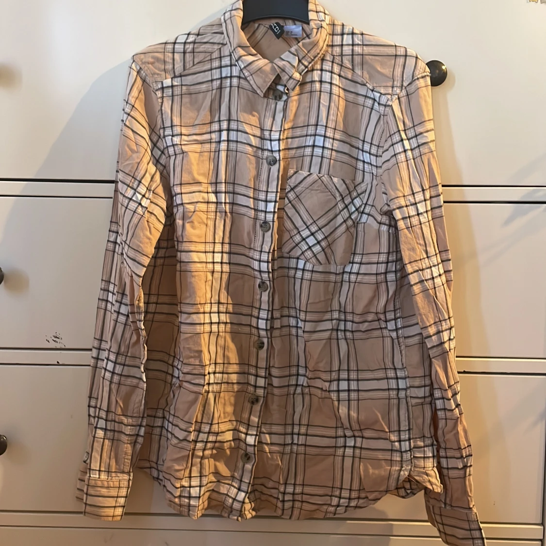 Beige rutig flanellskjorta  - 90