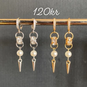 Örhängen  - Frakt 18kr ❤️