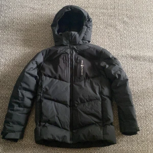 Sail Raicing Jacka - Sail Racing jacka i bra skick. Priset är inte hugget i sten!