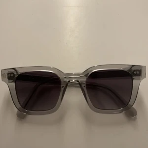 Chimi  - Chimi 04 i färgen grey! Säljer pga att jag har köpt ett par andra