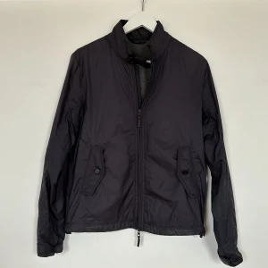 Aspesi jacka navy - Storlek small i fint men använt skick. Inköpt på Nitty Gritty