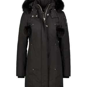 Säljer min Moose knuckles - Moose jacka säljes i storlek S men passar xs-m det finns kvitto och galgen som tillhör inklusive prislappar, säljer den då den ej kommer till användning 