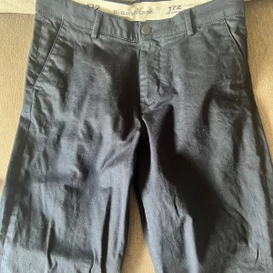 Selected homme chinos - Chinos från Selected homme. Storlek 30/32. Använt dom fåtal gånger.