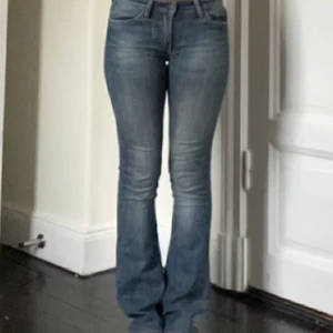 Crocker jeans  - Ett par as snygga lågmidhade jeans från crocker som jag säljer då de är lite tighta! De är i storlek 25/33! 