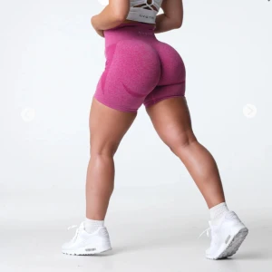 Nvgtn shorts  - Säljer helt nya nvgtn shorts i storlek S . Prislapp finns kvar , endast testade. Nypris : 375kr + tull. Kontakta mig gärna vid frågor💓