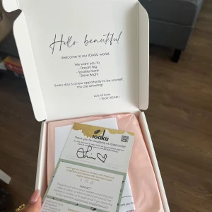 Presenkort 1000kr, IOAKU - Digitalt presentkort värde 1000kr, då jag ej kommer ha användning för det.  Presentkortets överföring samt betalning sker via telefonsamtal av säkerhetsskäl.