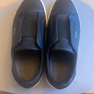 Axel Arigato skor - Som nya knapp använda då de inte passade så bra