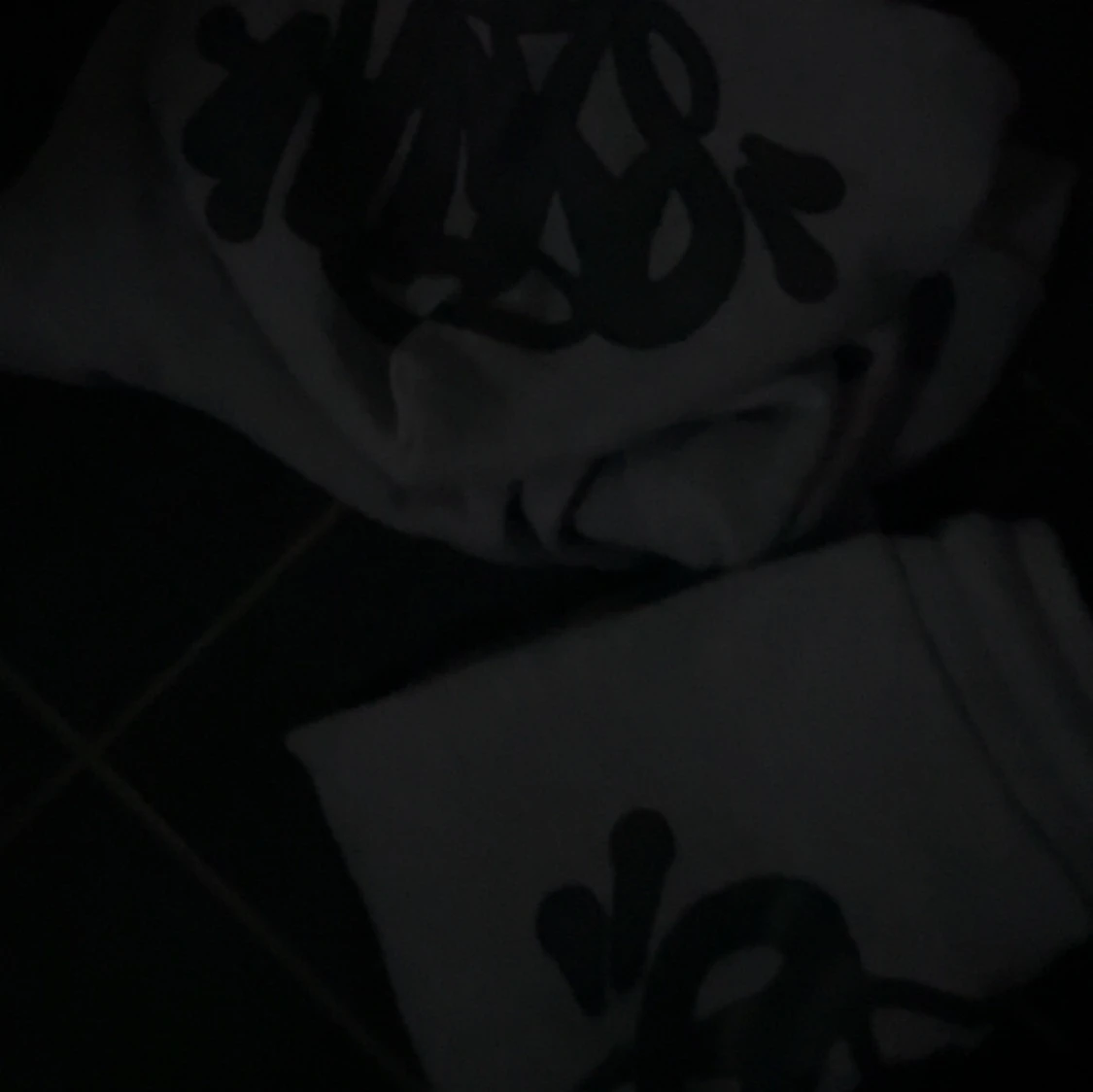 Grå hoodie med tryck - 3