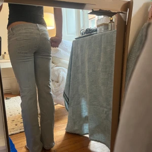  Fett snygga jeans  -  De passar inte riktigt med längre Och vill sälja dom 💗