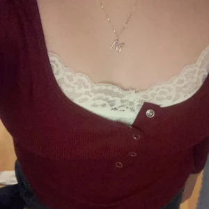 Vinröd tröja - Såå snygg farsan tröja srl S ❤️ (Lånade bilder) 