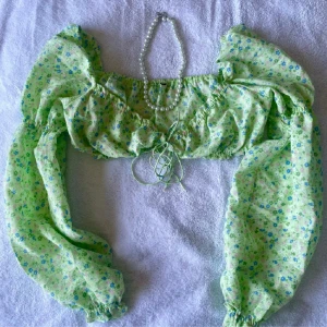 Topp - Sommar topp aldrig använd 