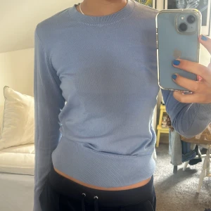 Tröja  - Så fin! Använd typ 3 ggr!