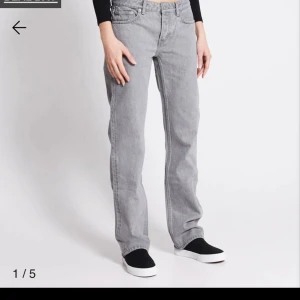 Jeans - Lågmidjade jeans från lager 157, använd 1 gång🤍