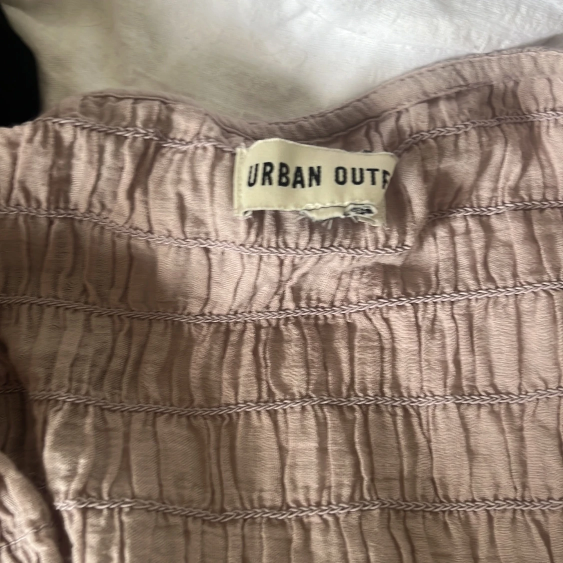 Gullig smutsrosa topp  - 91