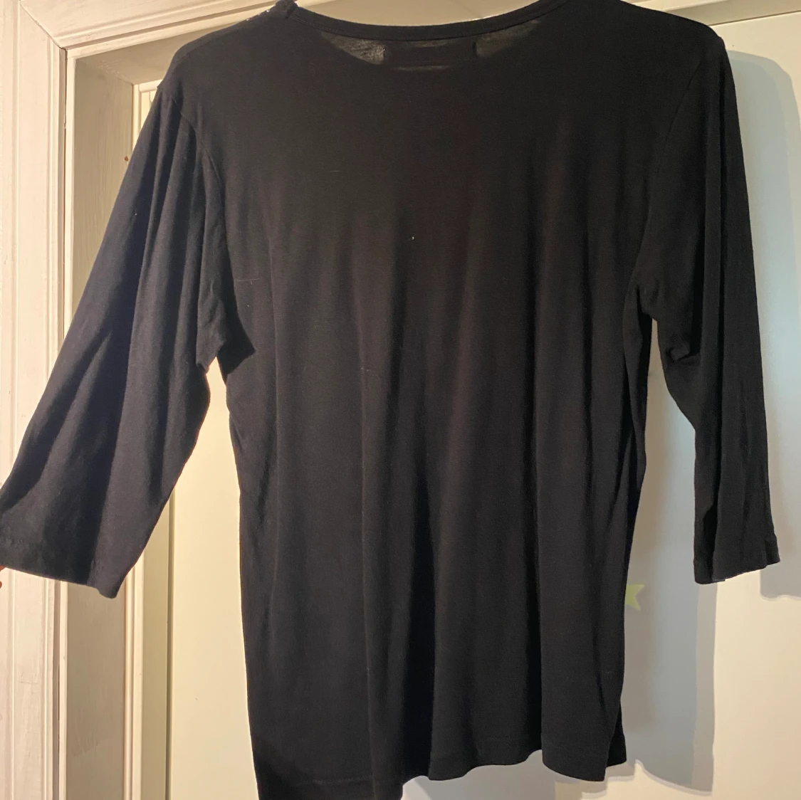 Trekvart T-shirt med coola silver detaljer - 90