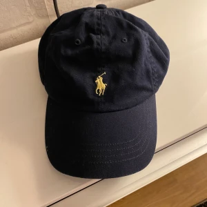 Ralph lauren keps  - Bra skick knappt använde 