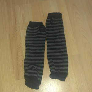 Randiga handskar - Säljer dessa randiga handskarna, pga att jag inte kommer/det kommer inte till användning!:)