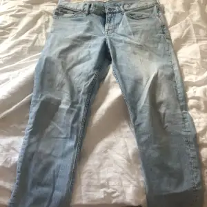 Hm jeans i storlek 33w och 32L knappt använda