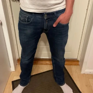 Replay Jeans - ett par riktigt feta replay jeans i super skick i storlek 31 32 (passar 30 32