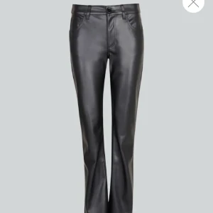 Skinnbyxor  - köpta för 600, använda en gång🥰