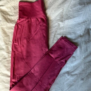 Famme tights  - Inte så mycket använda