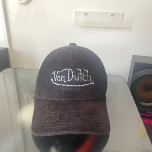 Keps - Von dutch keps köpt på zalando. 