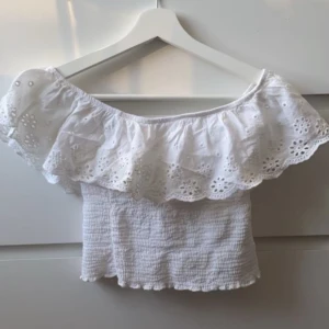 Topp - Sparsamt använd, inga defekter 🤍 har inte tillgång till fler bilder just nu då det är min syster som säljer 