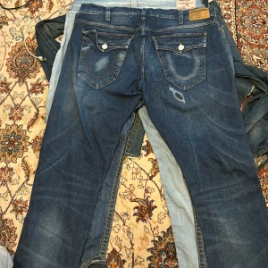 True religion jeans - True religion jeans för herrar, hålet är täppt