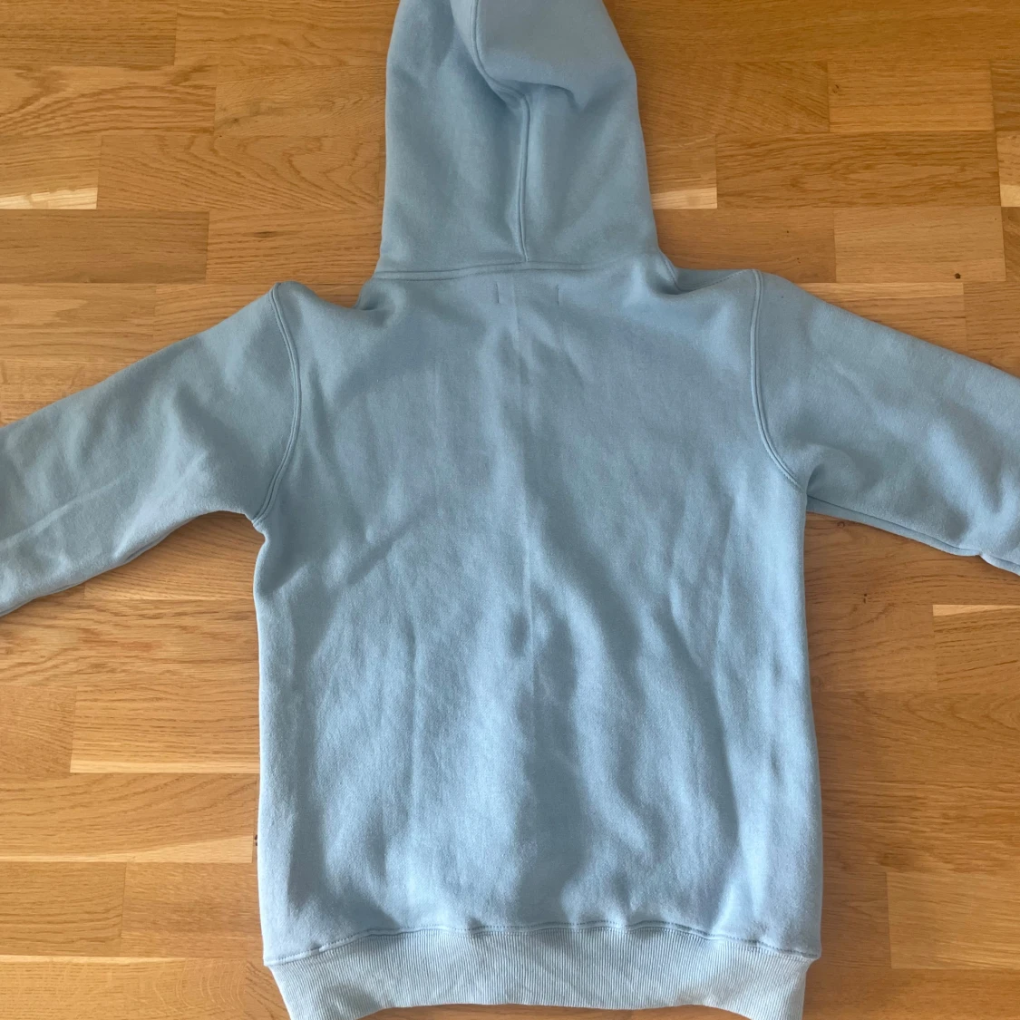 Ljusblå zipper  - 91