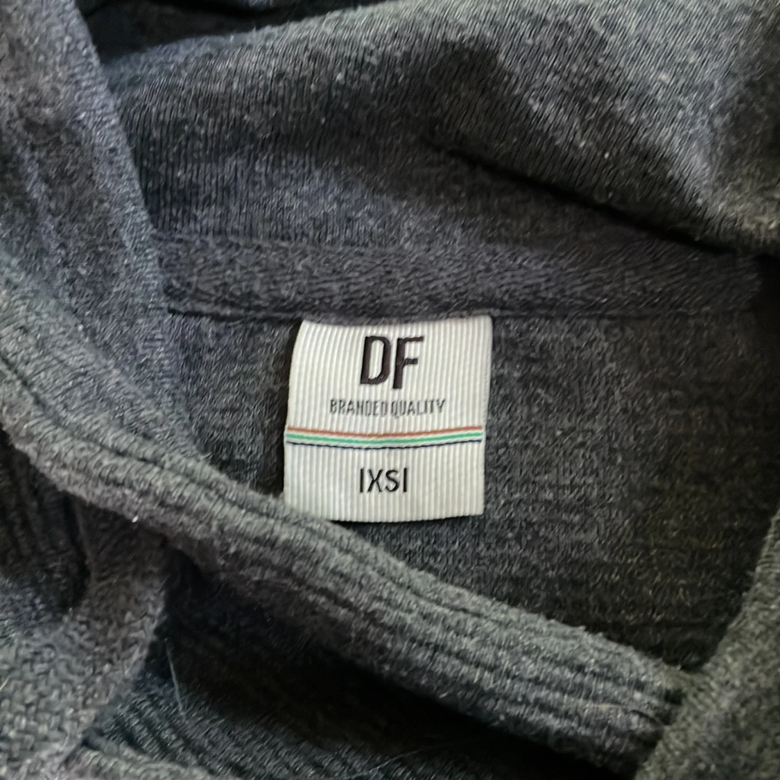 Grå tröja med krage  - 90