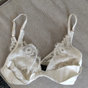 Hunkemöller bralette XS - Bralette från Hunkemöller i storlek Xs. Knappt använd.