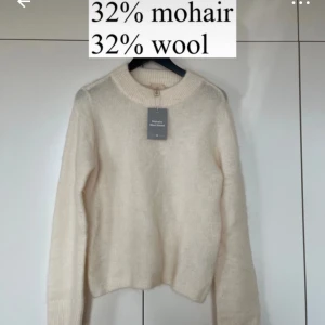Stickad tröja - Super fin stickad tröja ifrån hm som är helt ny, slutsåld och super populär ny pris 600kr
