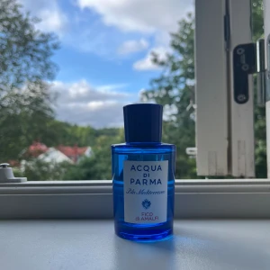  Acqua di Parma fico di Amalfi  - Säljer 2 ml och 10 ml sampels på fico di Amalfi av Acqua di Parma. Är inte öppen för trade på denna men håll utkik kommer vara de på dom kommande annonserna. Ordinarie pris 900:-