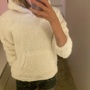 Myskläder  -  Jättefint skick och jätteskön. aldrig använt. säljer för att den är för liten