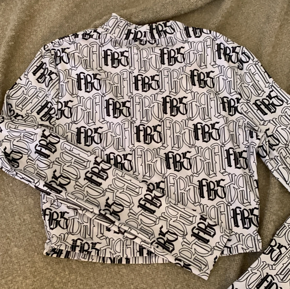 Vit långärmad tröja från FB Sister - 90