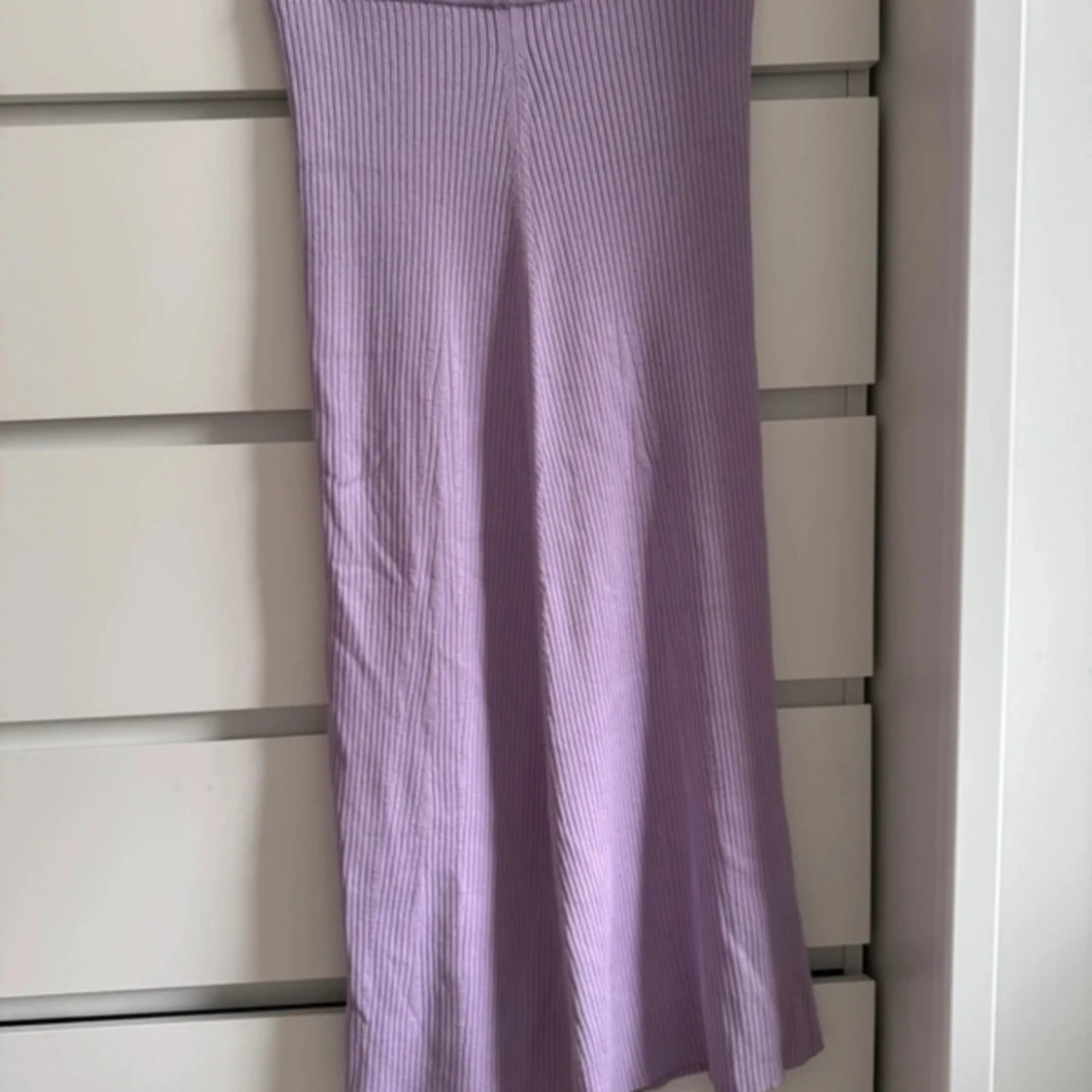 Lång kjol - Gina Tricot - Storlek S - 91