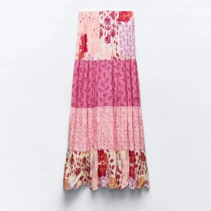 Långkjol från zara - Oanvänd superfin långkjol från Zara 🩷🩷